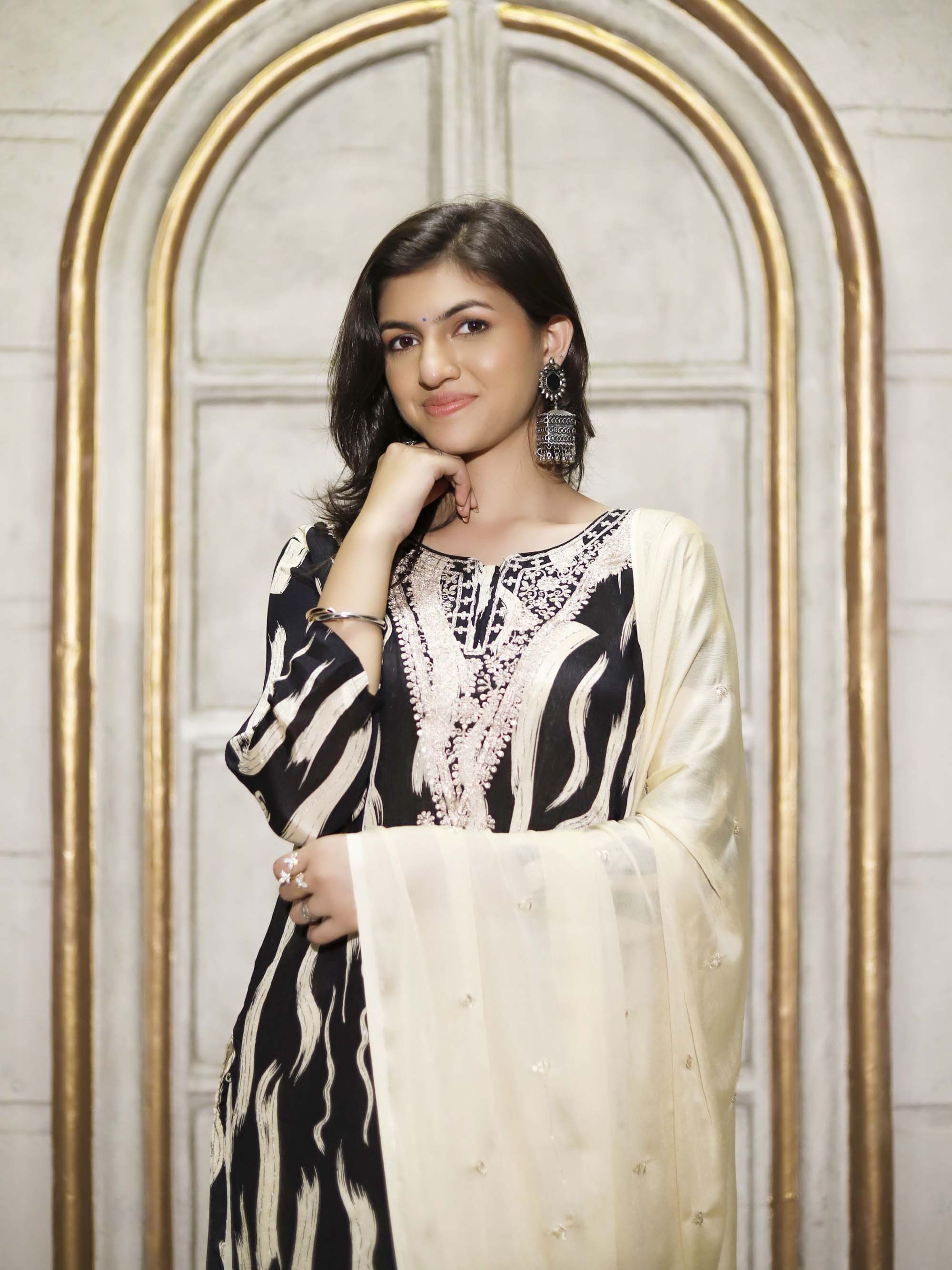 Black & Beige 3 piece Suit set