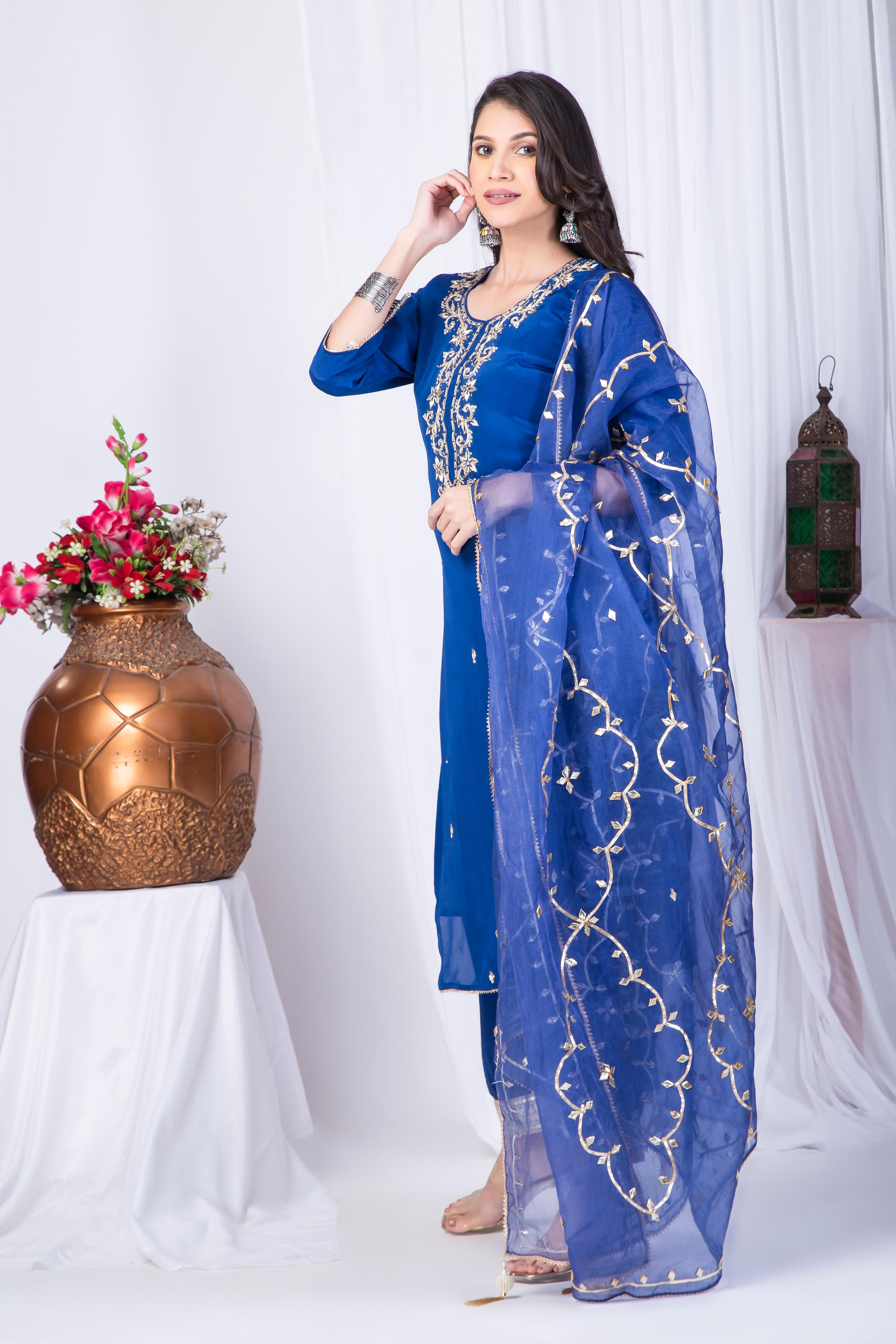 Crape silk suit with a beautiful digital-printed dupatta and smooth santoon bottoms.