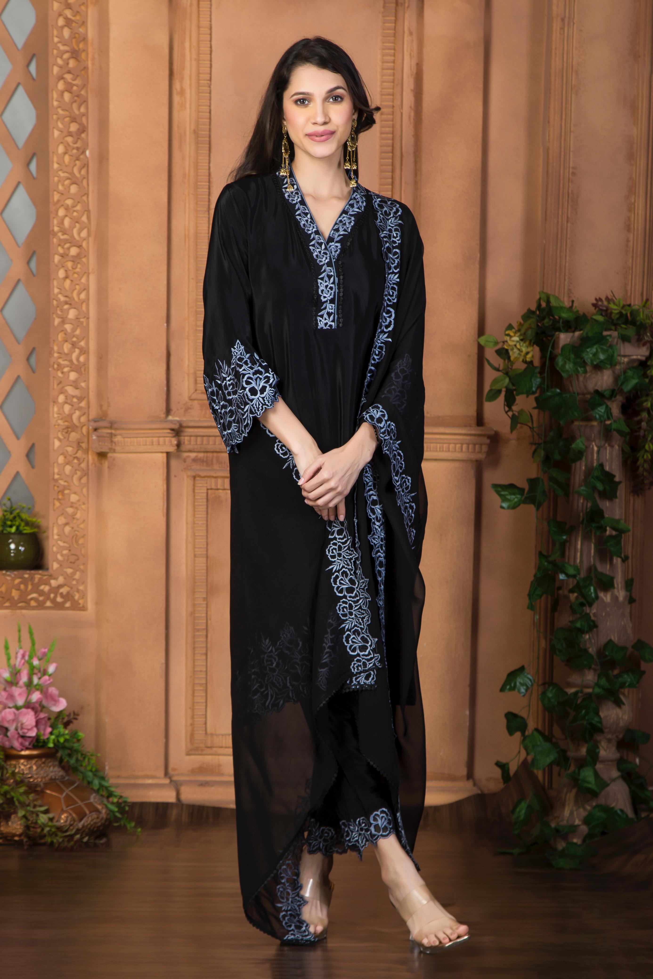 Pure Maslin Silk Top paired with pritned dupatta and Bottom santoon