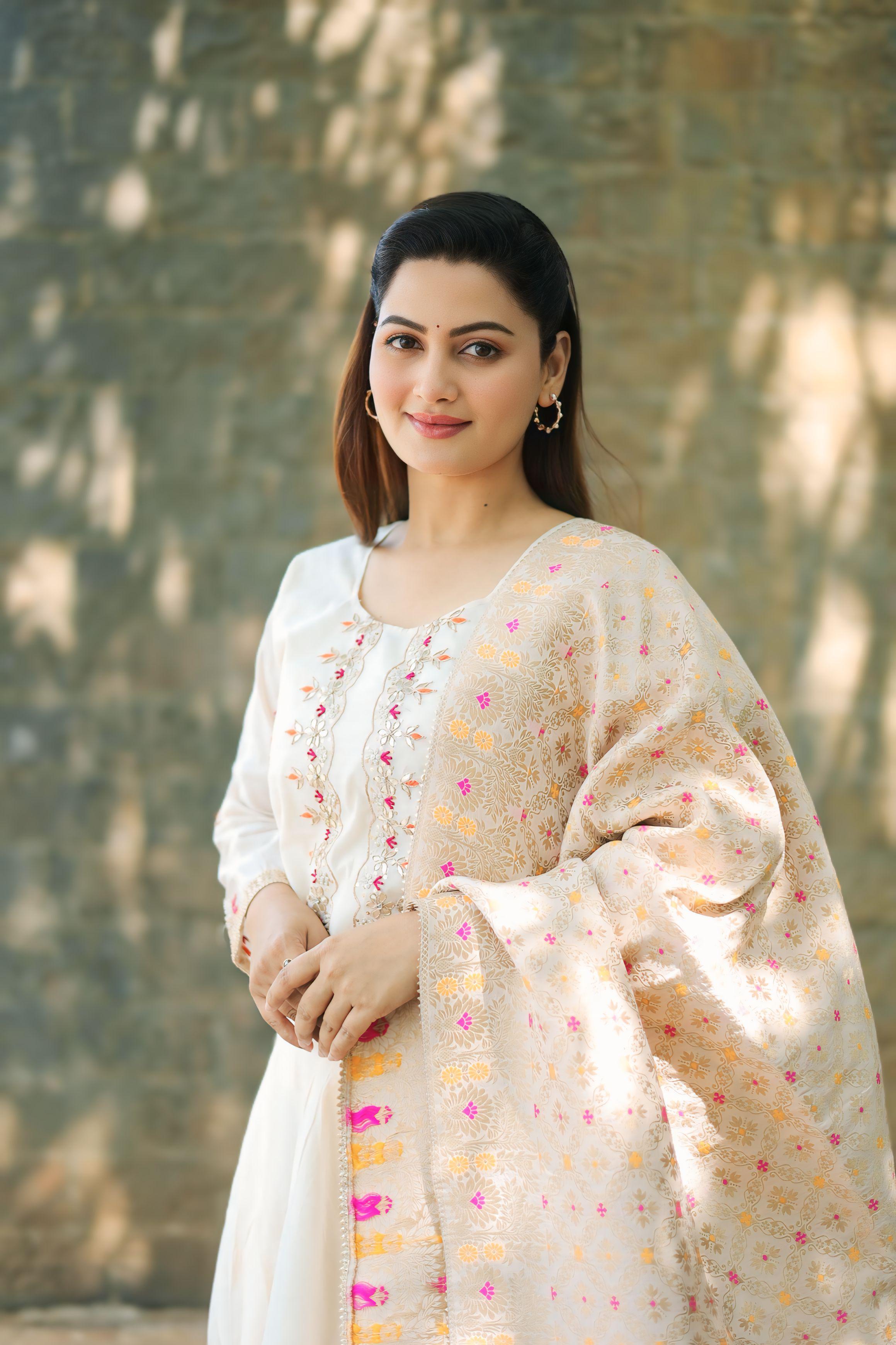 Off-White Chanderi Anarkali suit set